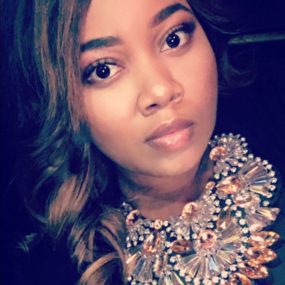 Meet your Posher, Amber